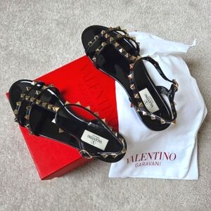 Valentino Black Rockstud Gladiator Sandals Size 8 US / 38 EU